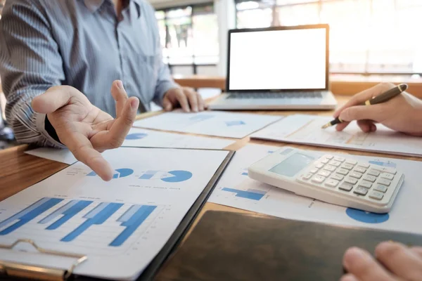 Businessman and secretary making report — Stock Photo, Image