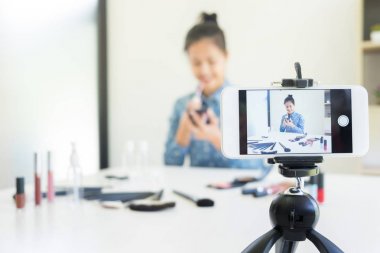 kadın mevcut güzellik ürünü ve yayın canlı video sosyal için 