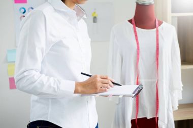 Asya terzi Atölyesi mak manken giysi tasarımı ayarlar