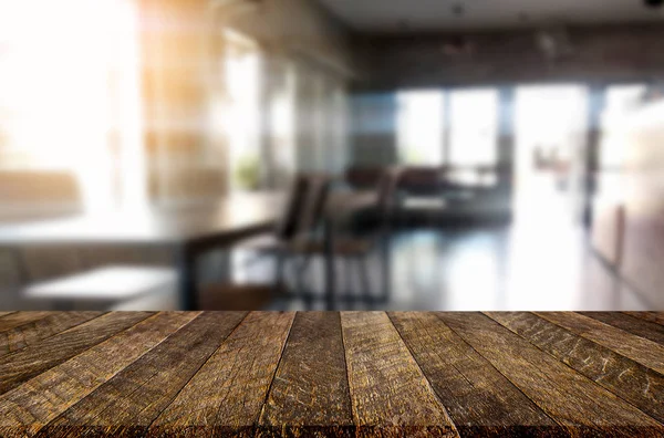 Tavolo in legno vuoto e stanza decorazione d'interni sfondo, prod — Foto Stock