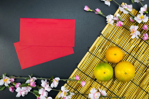 Vacaciones planas de año nuevo chino paquete rojo y de accesorios — Foto de Stock