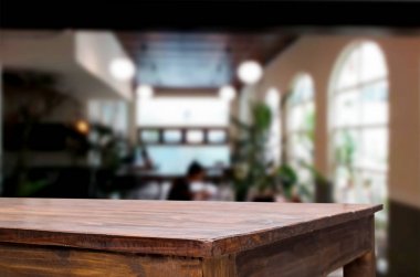 Ahşap masa ve oda iç dekorasyon arka plan boş, eşya