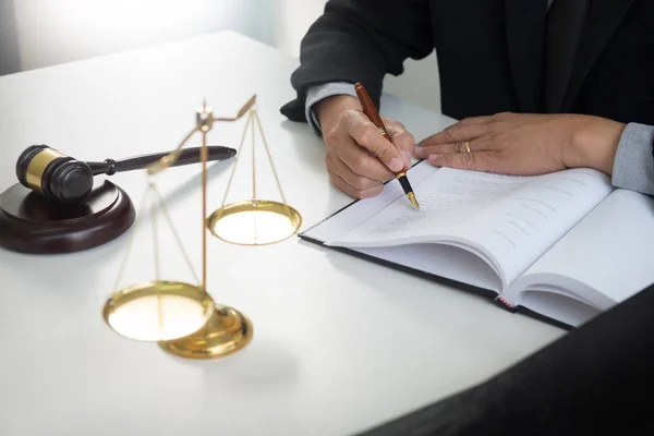 Gavel and soundblock of justice law and lawyer working on wooden — Stock Photo, Image