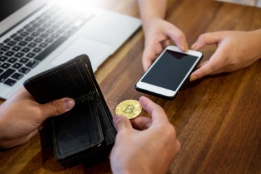 el değişimi altın metal Bitcoin Kripto para yatırım-s