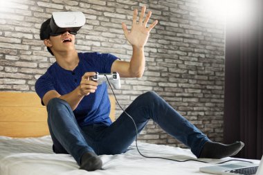 Vr kulaklık tasarım genel ve Hayır logoları La giyen be