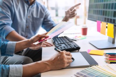 tasarımcı grafik yaratıcı yaratıcılık u boyama birlikte çalışma