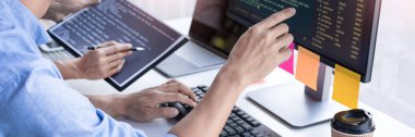Masaüstü pc programlama kodu tec üzerinde çalışan pensive programcı