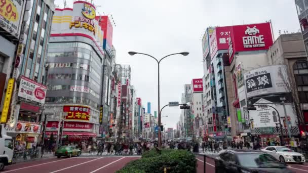 東京都新宿区 2019年2月6日 4K時間経過ビデオ歌舞伎町の街は非常に有名なショッピングセンター街と日本の歓楽街 — ストック動画