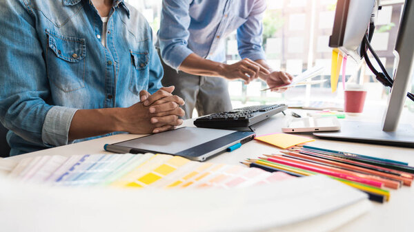 Профессиональный креативный архитектор
