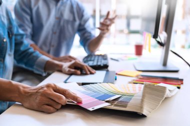 tasarımcı grafik yaratıcı yaratıcılık u boyama birlikte çalışma