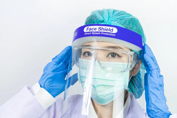 Medico Scienziato Che Indossa Maschera Facciale Occhiali Occhiali Tuta Protettiva — Foto Stock