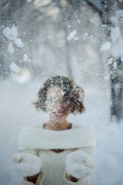 Güzel karlı havanın neşesi 