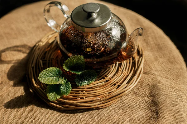 Leckerer Schwarzer Tee Mit Beeren — Stockfoto