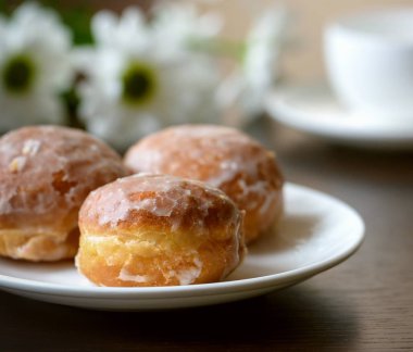 Ev yapımı çörek. Birçok çörek