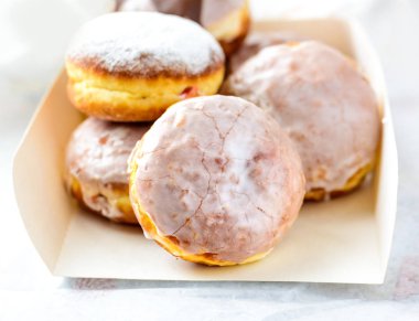 Ev yapımı çörek. Birçok çörek