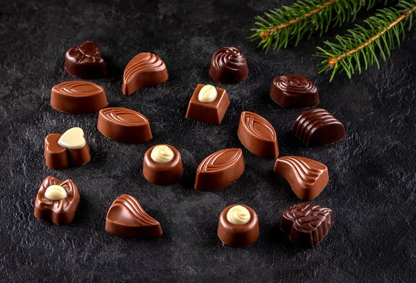 Pralines Chocolate Belga Com Árvore Natal — Fotografia de Stock