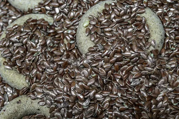 Keten Keten Tohumlarıyla Kurutulmuş Tam Tahıl Işe Yarar Birbiri Üzerine — Stok fotoğraf