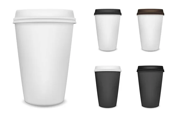 Realistische blanco papier koffie cup set geïsoleerd op een witte achtergrond. Vector ontwerpsjabloon. — Stockvector