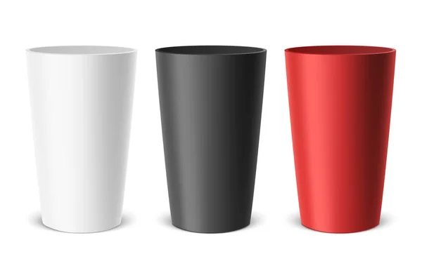 Vettore realistico tazza di plastica vuota. Esempio di forniture per ufficio, bevande, set di icone. Primo piano isolato su sfondo bianco. Modello di design, clipart o mockup per la grafica - web, app. Vista frontale — Vettoriale Stock