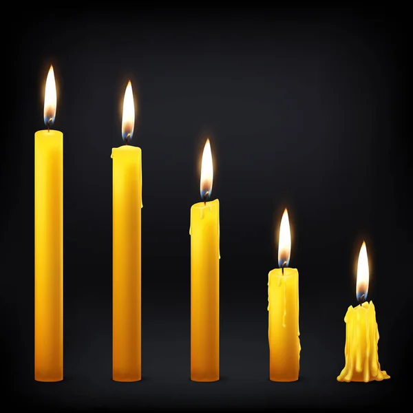 Vektor 3d realistiska olika orange paraffin eller vax brinnande part ljus ikonen uppsättning närbild på svart bakgrund. Hela, smält och candle stubbe. Formgivningsmall, clipart för grafik — Stock vektor