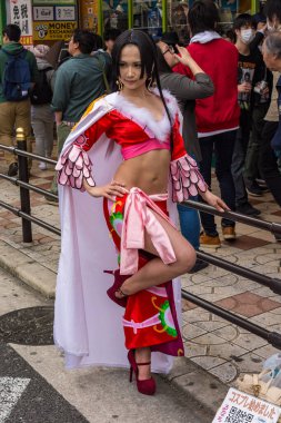 Osaka / Japonya - 18 Mart 2018: Nipponbashi Street Festa, renkli kostüm ve anime festivali her Mart ayında Japonya 'nın Osaka kentinde düzenlenir. Dünyanın en büyük kostüm etkinliklerinden biri.