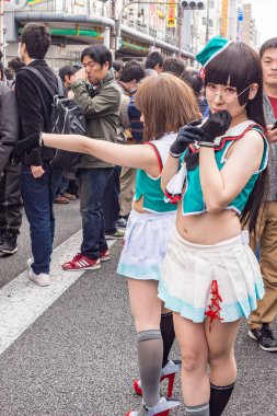 Osaka / Japonya - 18 Mart 2018: Nipponbashi Street Festa, renkli kostüm ve anime festivali her Mart ayında Japonya 'nın Osaka kentinde düzenlenir. Dünyanın en büyük kostüm etkinliklerinden biri.