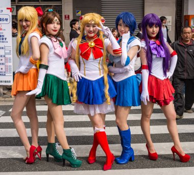 Osaka / Japonya - 18 Mart 2018: Nipponbashi Street Festa, renkli kostüm ve anime festivali her Mart ayında Japonya 'nın Osaka kentinde düzenlenir. Dünyanın en büyük kostüm etkinliklerinden biri.