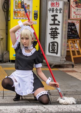 Osaka / Japonya - 18 Mart 2018: Nipponbashi Street Festa, renkli kostüm ve anime festivali her Mart ayında Japonya 'nın Osaka kentinde düzenlenir. Dünyanın en büyük kostüm etkinliklerinden biri.