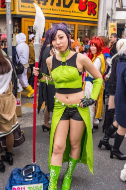 Osaka / Japonya - 18 Mart 2018: Nipponbashi Street Festa, renkli kostüm ve anime festivali her Mart ayında Japonya 'nın Osaka kentinde düzenlenir. Dünyanın en büyük kostüm etkinliklerinden biri.