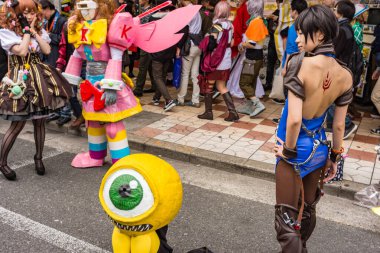 Osaka / Japonya - 18 Mart 2018: Nipponbashi Street Festa, renkli kostüm ve anime festivali her Mart ayında Japonya 'nın Osaka kentinde düzenlenir. Dünyanın en büyük kostüm etkinliklerinden biri.