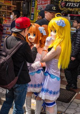 Osaka / Japonya - 18 Mart 2018: Nipponbashi Street Festa, renkli kostüm ve anime festivali her Mart ayında Japonya 'nın Osaka kentinde düzenlenir. Dünyanın en büyük kostüm etkinliklerinden biri.