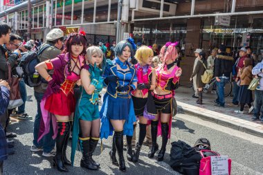 Osaka / Japonya - 18 Mart 2018: Nipponbashi Street Festa, renkli kostüm ve anime festivali her Mart ayında Japonya 'nın Osaka kentinde düzenlenir. Dünyanın en büyük kostüm etkinliklerinden biri.