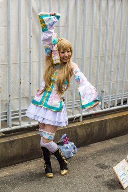 Osaka / Japonya - 18 Mart 2018: Nipponbashi Street Festa, renkli kostüm ve anime festivali her Mart ayında Japonya 'nın Osaka kentinde düzenlenir. Dünyanın en büyük kostüm etkinliklerinden biri.