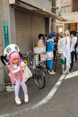 Osaka / Japonya - 18 Mart 2018: Nipponbashi Street Festa, renkli kostüm ve anime festivali her Mart ayında Japonya 'nın Osaka kentinde düzenlenir. Dünyanın en büyük kostüm etkinliklerinden biri.