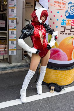 Osaka / Japonya - 18 Mart 2018: Nipponbashi Street Festa, renkli kostüm ve anime festivali her Mart ayında Japonya 'nın Osaka kentinde düzenlenir. Dünyanın en büyük kostüm etkinliklerinden biri.