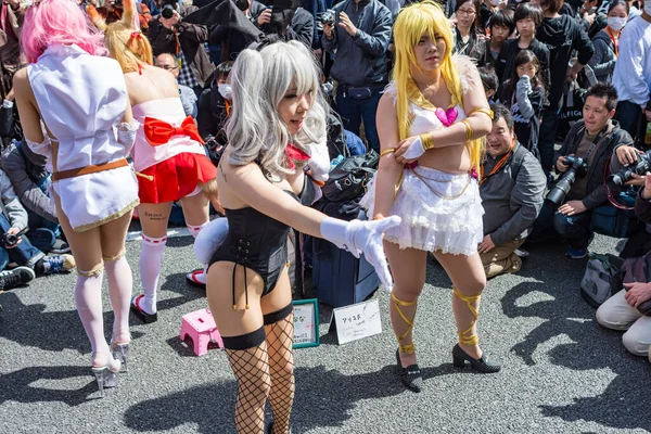 Osaka / Japonya - 18 Mart 2018: Nipponbashi Street Festa, renkli kostüm ve anime festivali her Mart ayında Japonya 'nın Osaka kentinde düzenlenir. Dünyanın en büyük kostüm etkinliklerinden biri.