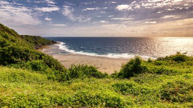 Japonya 'daki Okinawa adasının güzel kıyı şeridi