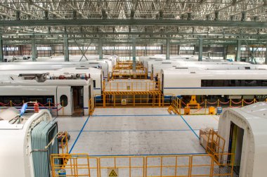 Changchun, Jilin Eyaleti / Çin - 11 Temmuz 2015: CRRC Changchun Demiryolları Şirketi, Çin 'in önde gelen hızlı tren, metro ve demiryolu üreticisi