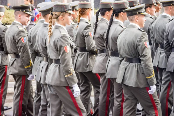 贝尔格莱德 塞尔维亚 2018年9月8日 塞尔维亚陆军最年轻军官晋升 军事学院学员毕业典礼在塞尔维亚贝尔格莱德举行 — 图库照片