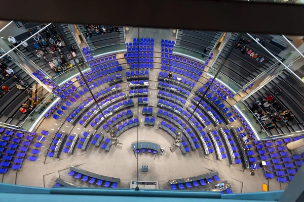 Berlin / Almanya - 22 Şubat 2017 - Alman Reichstag, Alman federal parlamentosunun ana salonu