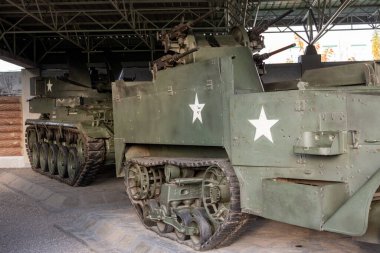 Pyongyang / DPR Kore - 12 Kasım 2015: Pyongyang, Kuzey Kore 'deki Kore Savaşı' na adanmış muzaffer savaş müzesinde sergilenen ABD Ordusu askeri teçhizatı