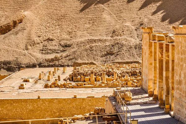 Hatsepszut Királynő Temetkezési Templomának Ősi Romjai Luxorban Egyiptomban — Stock Fotó