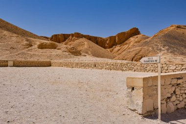 Krallar Vadisi, Luxor / Mısır - 23 Mayıs 2019: Krallar Vadisi 'ndeki Firavun IV. Ramses Mezarı' na Giriş
