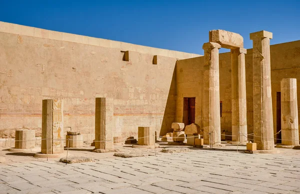 Ruínas Antigas Templo Mortuário Rainha Hatshepsut Luxor Egito — Fotografia de Stock