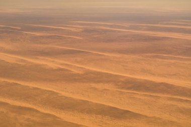 Mısır 'da çorak Sahra Çölü manzaralı hava uçağı manzarası