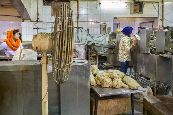 New Delhi India Вересня 2019 Добровольці Готують Безкоштовну Їжу Відвідувачів — стокове фото