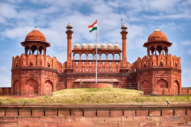 Lahori kapısı, Yeni Delhi, Hindistan 'daki tarihi Kızıl Kale' nin ana girişi.