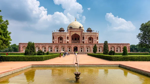 Humayun 'un mezarı, Yeni Delhi' deki Babür İmparatoru Humayun 'un mozolesi.