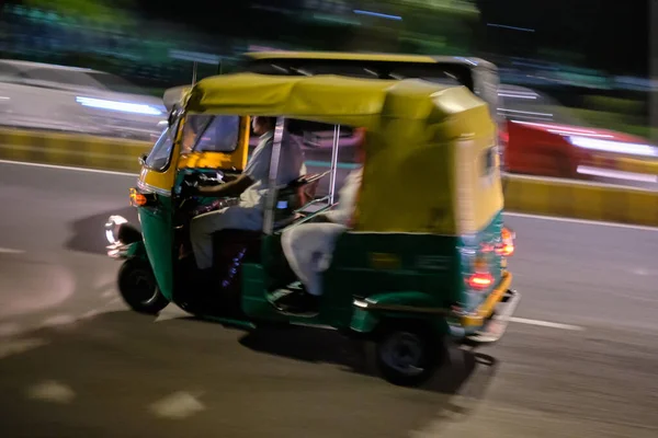 Tuk Tuk Motion Driving Streets New Delhi India Night — Stock Photo, Image