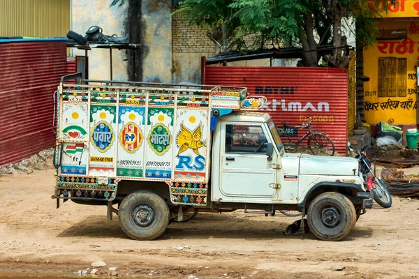 Jaipur Rajastán India Septiembre 2019 Camión Indio Coloridamente Decorado Una — Foto de Stock